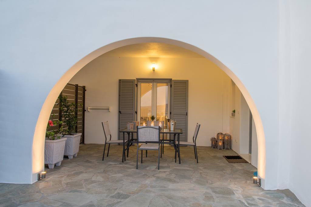 Azzurro Bianco Suites パロス島 エクステリア 写真