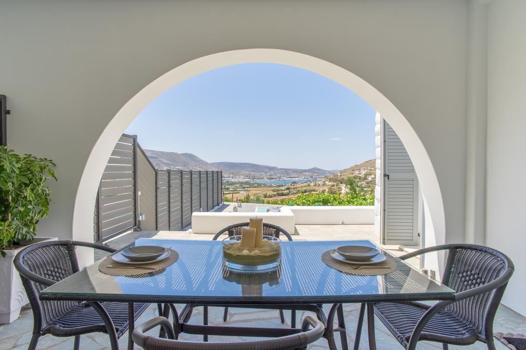 Azzurro Bianco Suites パロス島 エクステリア 写真