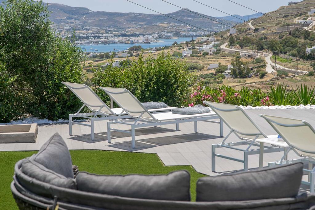 Azzurro Bianco Suites パロス島 エクステリア 写真