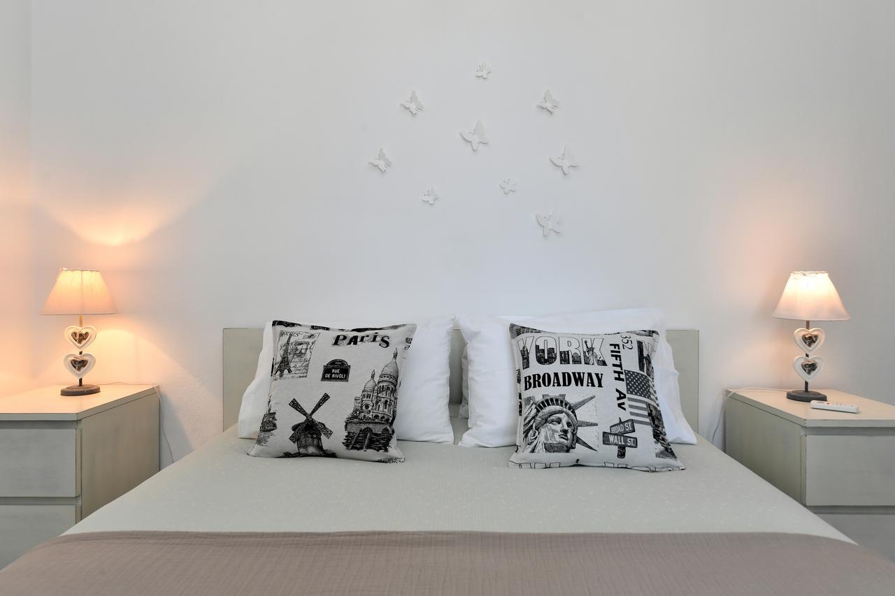 Azzurro Bianco Suites パロス島 エクステリア 写真